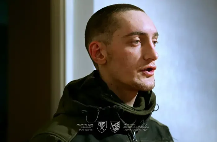 Окупант розповів, як застрелив свого командира, а потім спалив його тіло