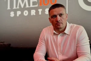 Усик повідомив, коли проведе прощальний бій