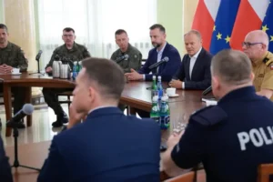 Туск заявив, що Польща була готова збити російську ракету
