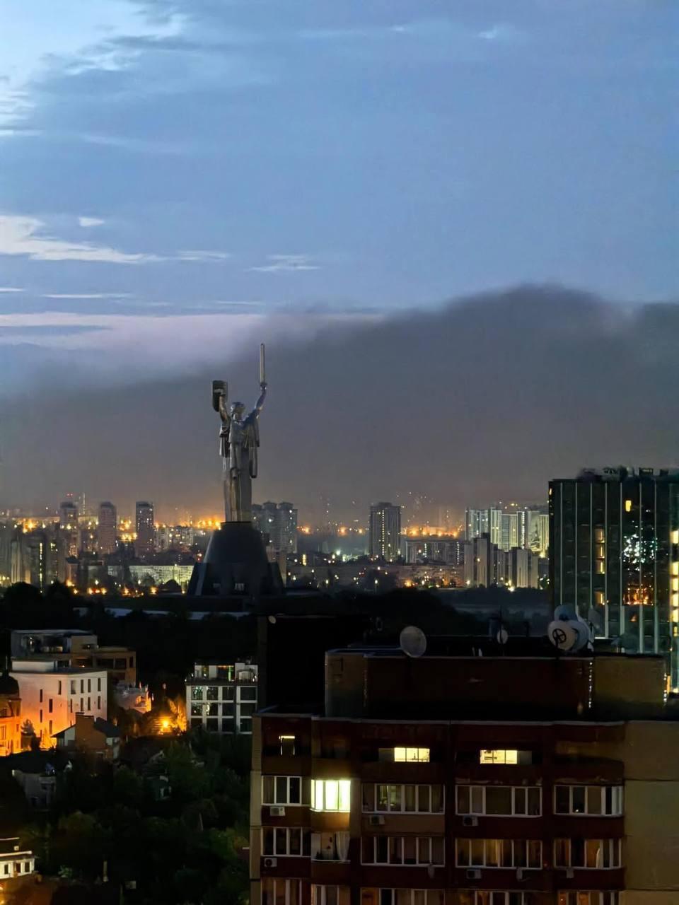 Масована атака на Київ, Крим без світла, НПЗ в Росії знову горять: головне за ніч 6 липня фото 1