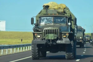 Російські воєнкори висміяли заяву Кремля про трасу до окупованого Криму