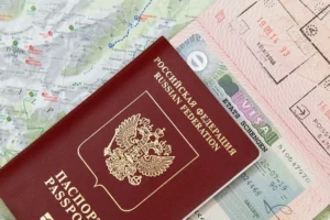 Другий паспорт замість шенгену. Росіяни знайшли спосіб спростити в’їзд до Європи