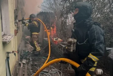 Удар по Київщині: загинуло троє людей, серед постраждалих – співробітники ДСНС