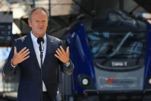 Туск анонсував у Польщі мегапроєкт залізниці за €140 мільярдів