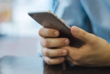 Через наслідки нічного удару РФ Vodafone попередив абонентів про можливі перебої в роботі сервісів