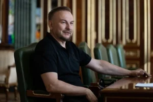 Зеленський призначив Сергія «Флеша» Бескрестнова своїм радником: дос’є