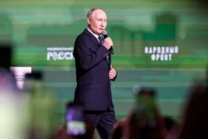Путін похвалився, що росіяни добровільно фінансують його війну в Україні