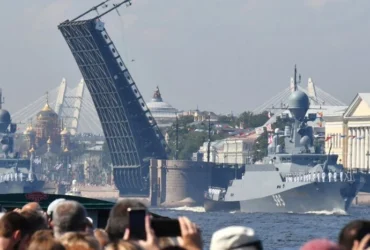 Російський диктатор скасував головний військово-морський парад