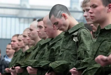Росія знайшла новий спосіб заманити кримчан до військкоматів