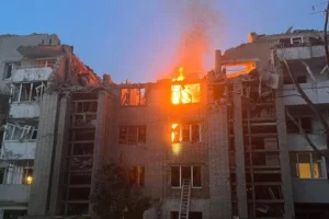 Атака на Львів: спалахнули будинки, є постраждалі, змінено рух транспорту (фото)