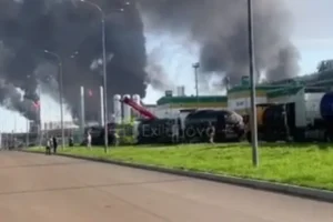 Дрони вдарили по одному з найсучасніших НПЗ Росії