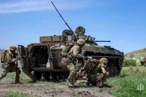 Єврокомісар назвав умову, яка змусить Путіна сісти за стіл переговорів