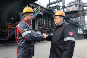 Ахметов підвищив зарплати працівникам своїх українських підприємств на 10%