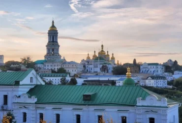 Толока у Києво-Печерській лаврі: як стати волонтером та які умови участі