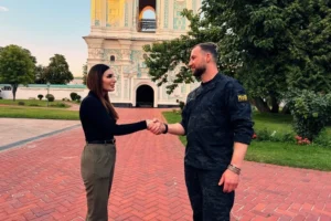 Інтерв’ю Хмари для Лори Лумер: Україна діє асиметрично проти Росії