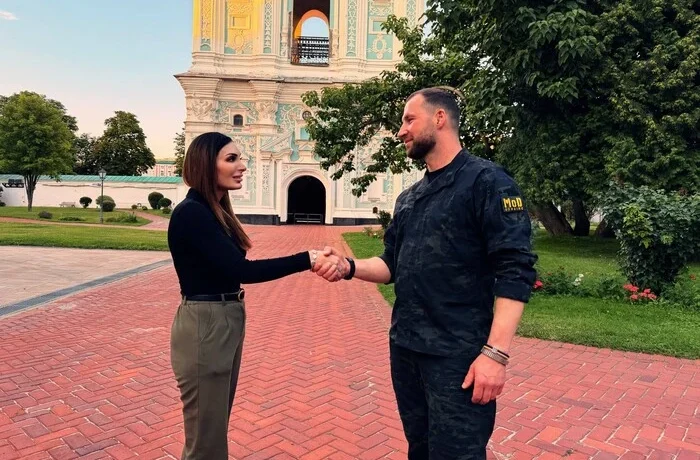 Інтерв’ю Хмари для Лори Лумер: Україна діє асиметрично проти Росії