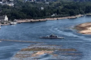 Головна річка Німеччини засихає: під загрозою найбільші заводи країни