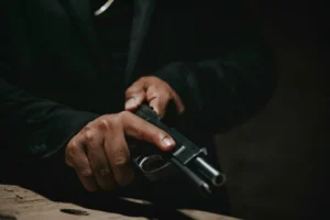 Стрілянина в Білій Церкві: невідомий поранив юнака