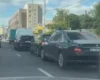 Паливна криза дісталася еліти: у Москві помітили урядові «Ауруси» біля АЗС (відео)