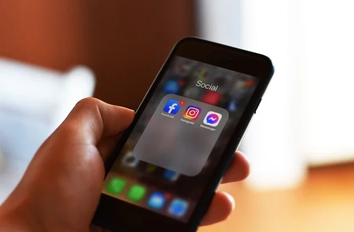 Дизайн Instagram і Facebook викликає залежність – Єврокомісія