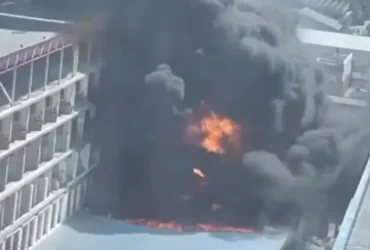 У Києві спалахнула пожежа
