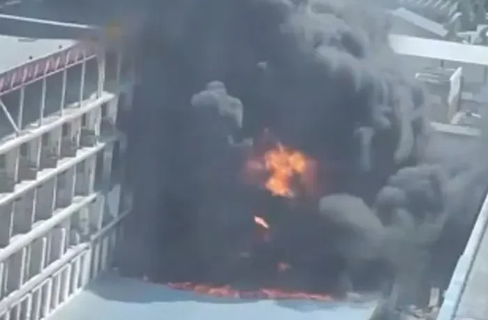 У Києві спалахнула пожежа