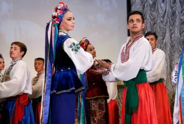 Зарплати працівникам культури зростуть: на скільки і коли