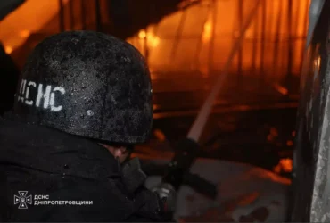 У Дніпрі внаслідок російського удару пошкоджено трубопровід аміаку, одна людина отруїлася