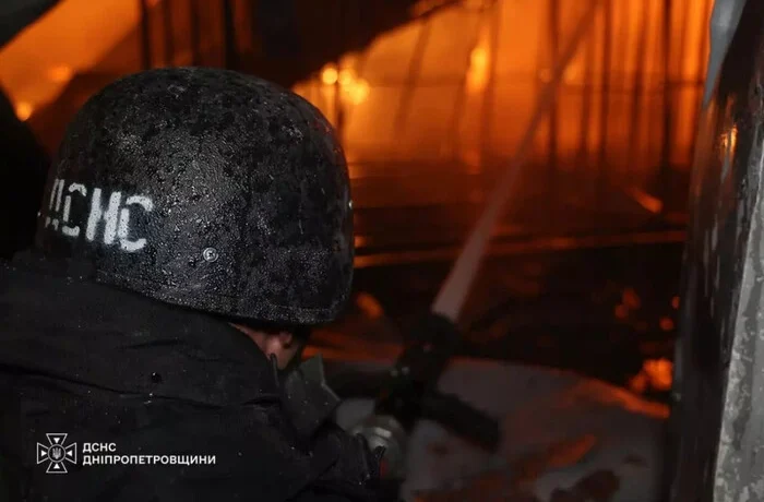 У Дніпрі внаслідок російського удару пошкоджено трубопровід аміаку, одна людина отруїлася