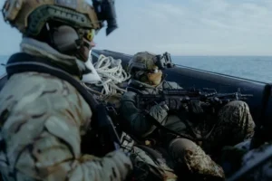 Спецпризначенці захопили човен РФ і взяли в полон п’ятьох росіян