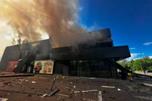 Удар по Чернігову: ворог використав реактивні «герані», у лікарнях залишаються 12 людей