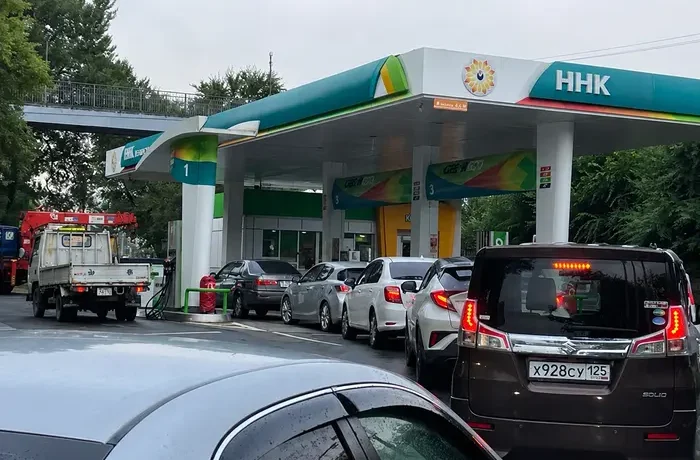 Білорусь рекордно наростила поставки бензину до Росії
