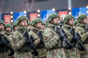 У Литві фіксуються колосальні черги біля комісаріатів