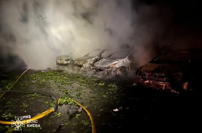 Удар по Києву: ДСНС показала наслідки в Голосіївському та Дарницькому районах