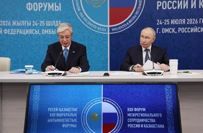 Президент Казахстану порадив Путіну заморозити війну: диктатор відреагував