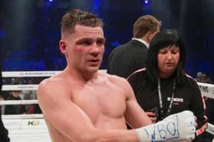 «Хоче повернутися на вершину». Промоутер оцінив майбутній бій Берінчика