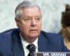 «Я не можу зараз померти»: Axios описав останні години життя сенатора Грема