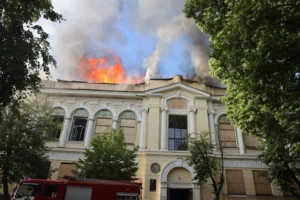 У Харкові завершено відновлення художнього музею після російського удару (фото)