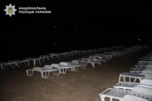 Пішов купатися з братом: на Київщині чоловік потонув під час спроби переплисти озеро