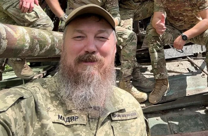 Президент нагородив Мадяра орденом Богдана Хмельницького