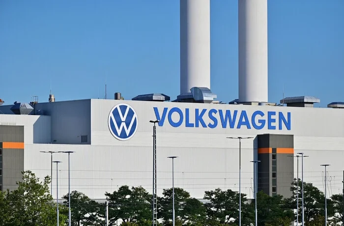 Масові скорочення на Volkswagen: чому штат такий роздутий