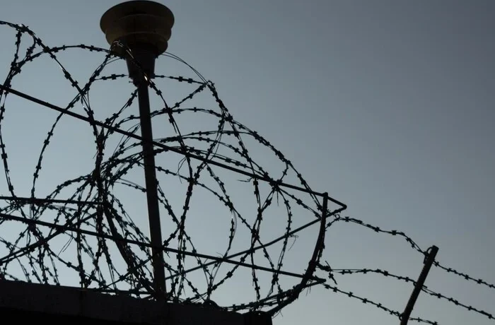 Катування та масові вбивства: ЄС ввів жорсткі санкції проти катів з Оленівки та Таганрога