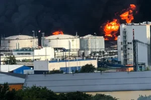 «40 днів бомбардувань Росії – мало». Російський економіст закликав Зеленського не зупинятися