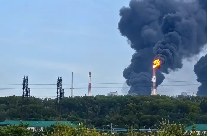 Дрони атакували один із найбільших НПЗ Росії: чим важливий «Газпром нафтохім Салават»