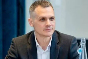 Бізнес б’є на сполох: поки глава регуляторної служби Кучер не реагує, залізничні перевезення дорожчають