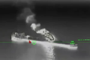 Уражено дев’ять танкерів РФ в Азовському морі за ніч (відео)