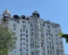 У Голосіївському районі через атаку РФ згоріло три поверхи будинку