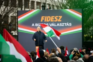 Слідчі прийшли з обшуками до офісів партії Орбана: прем’єр Угорщини відреагував