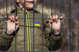 Окупанти перетворили дітей у Кремінній на «живий щит»