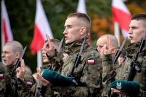 Військові колони з’являться на дорогах Польщі: що відбувається